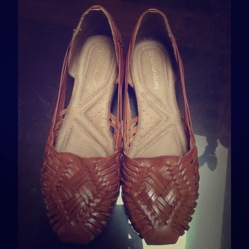 Naturalizer Grayson Flat - Saddle size 8.5